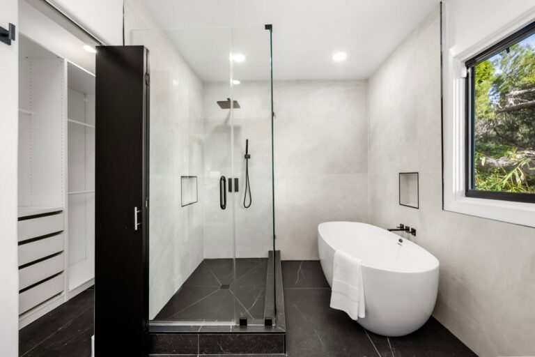 Rénover une salle de bain : les étapes dans le bon ordre